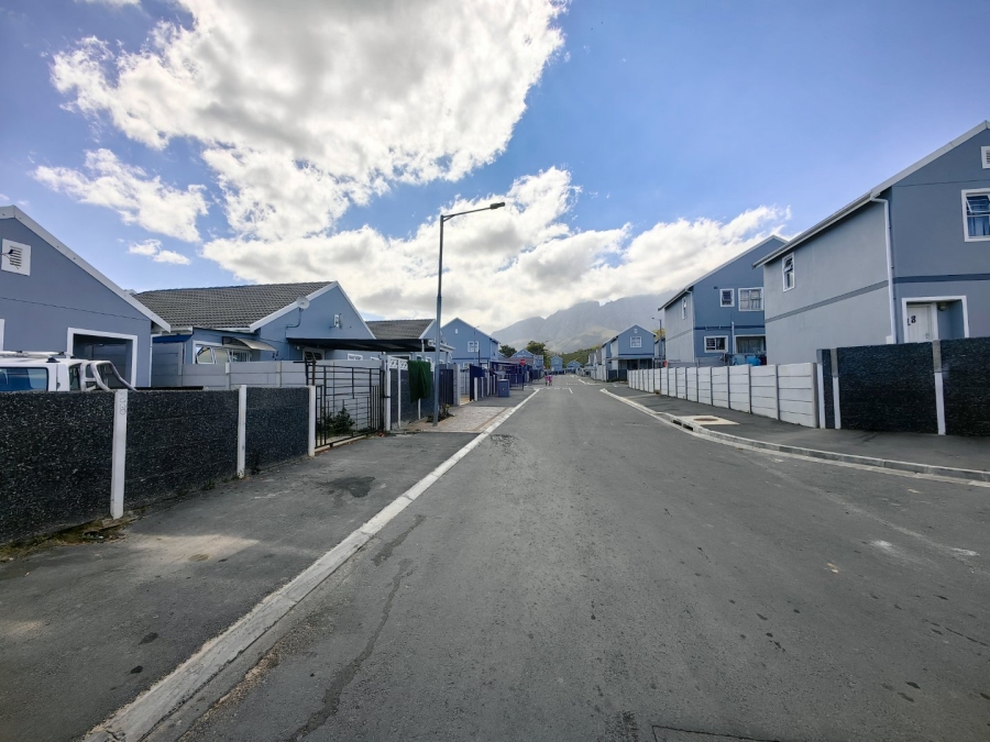 2 Bedroom Property for Sale in Idasvallei Western Cape